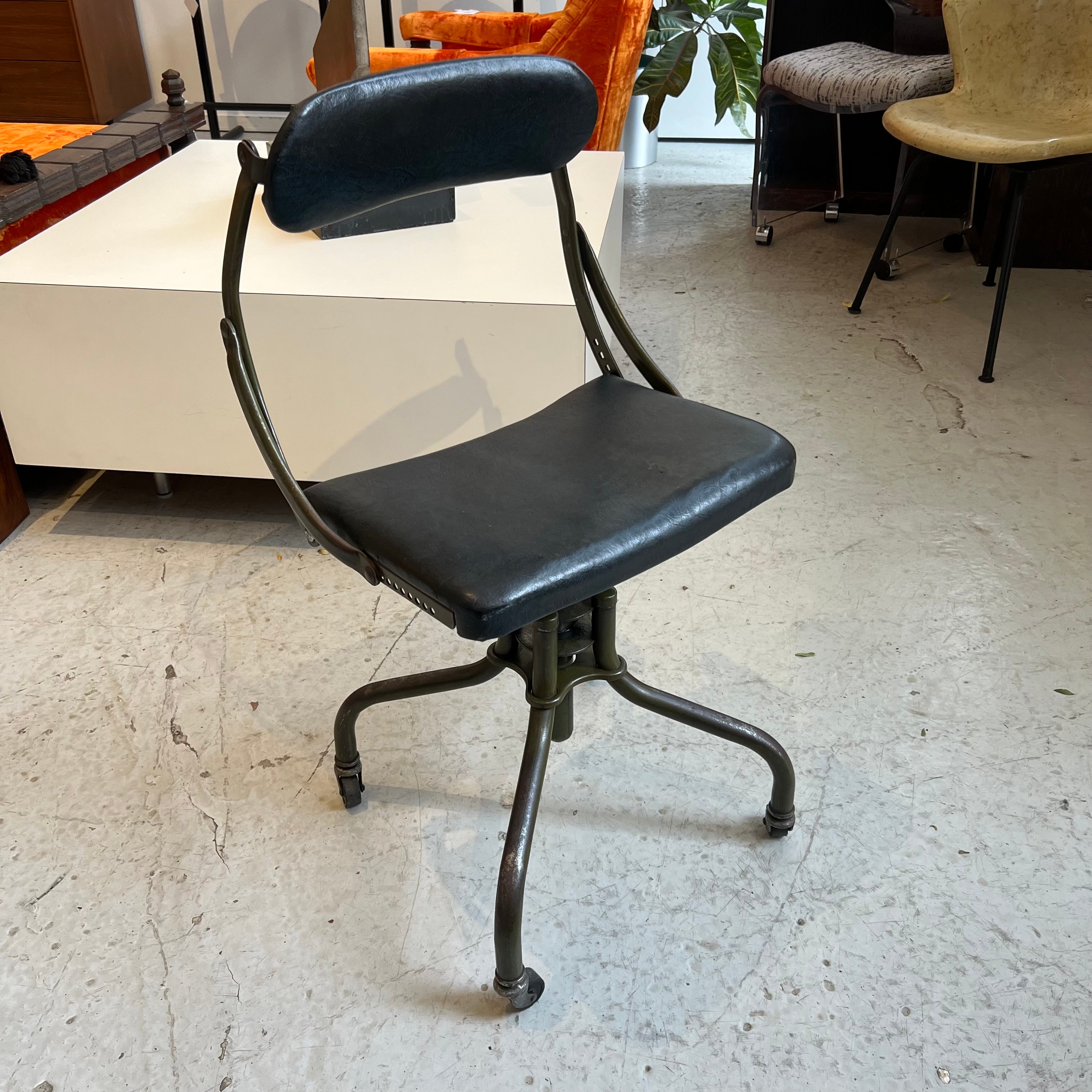 1930s DO/MORE・INDASTORIAL CHAIR USA 1930s-era DoMore Metal Task Chair w/OG Leather Upholstery