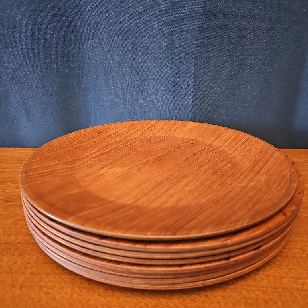 Set of 8 Danish Molded Ply Plates