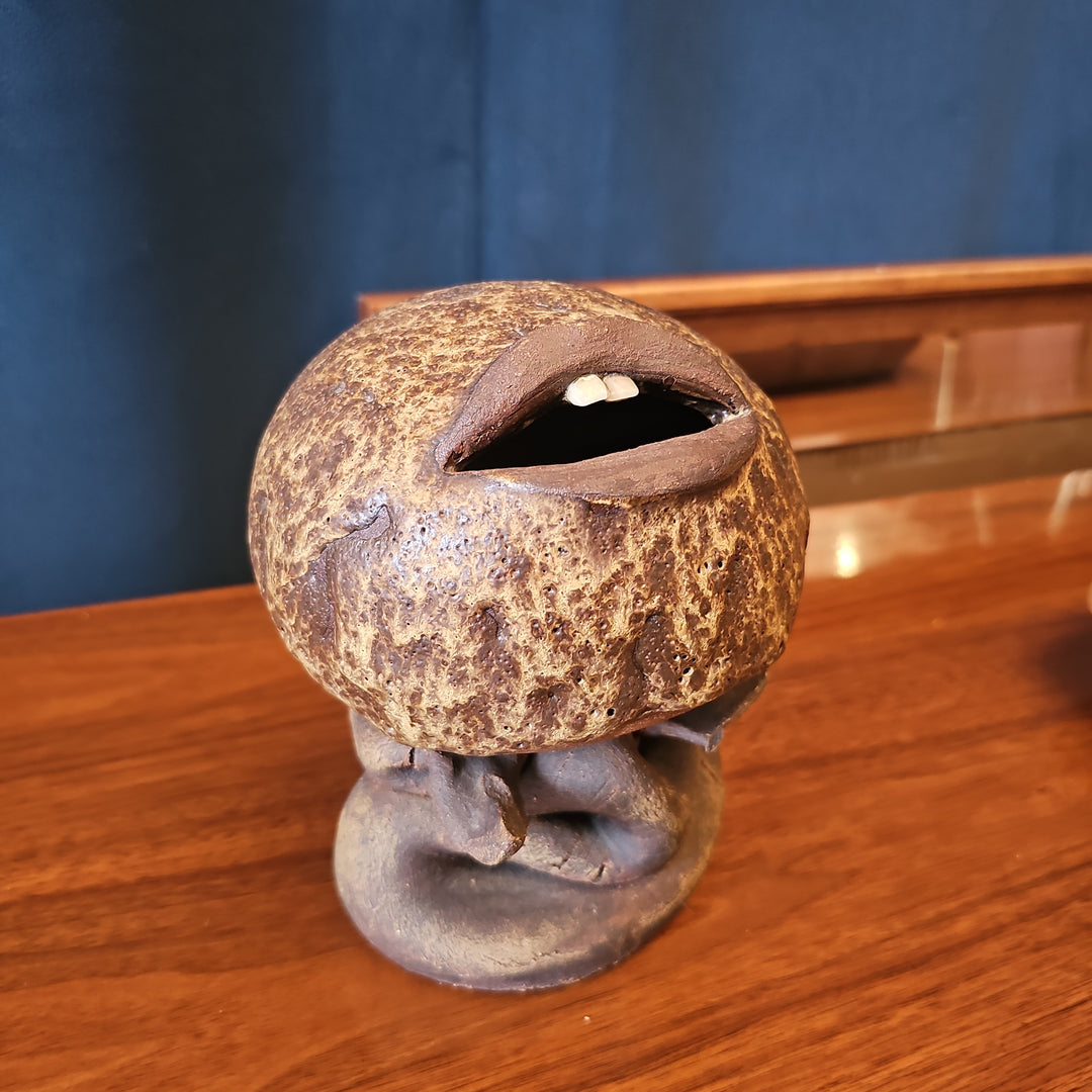 1970s Fanciful Ceramic Mouth on Stand