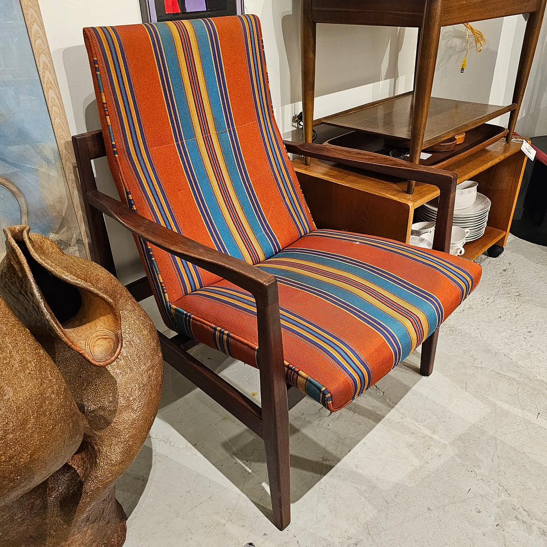 Jens Risom Walnut Lounge Chair