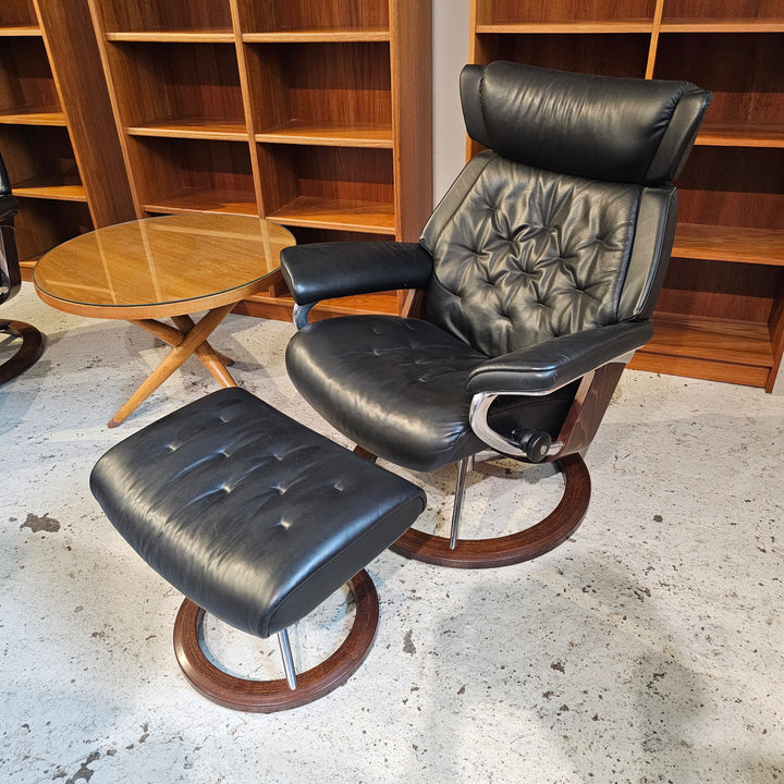Ekorness Skyline Stressless Lounge Chair & Ottoman