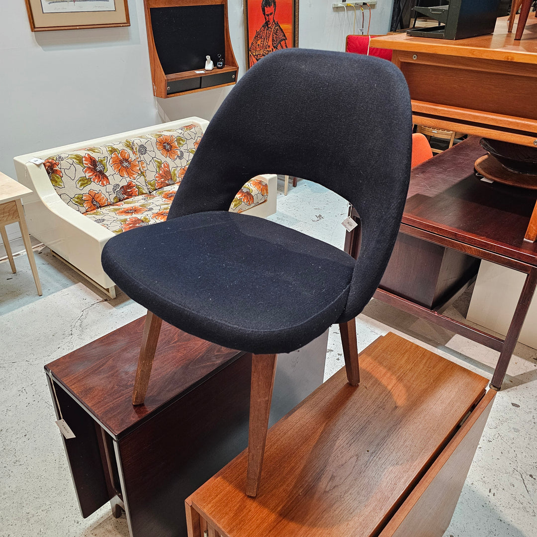 Eero Saarinen Style Side Chair