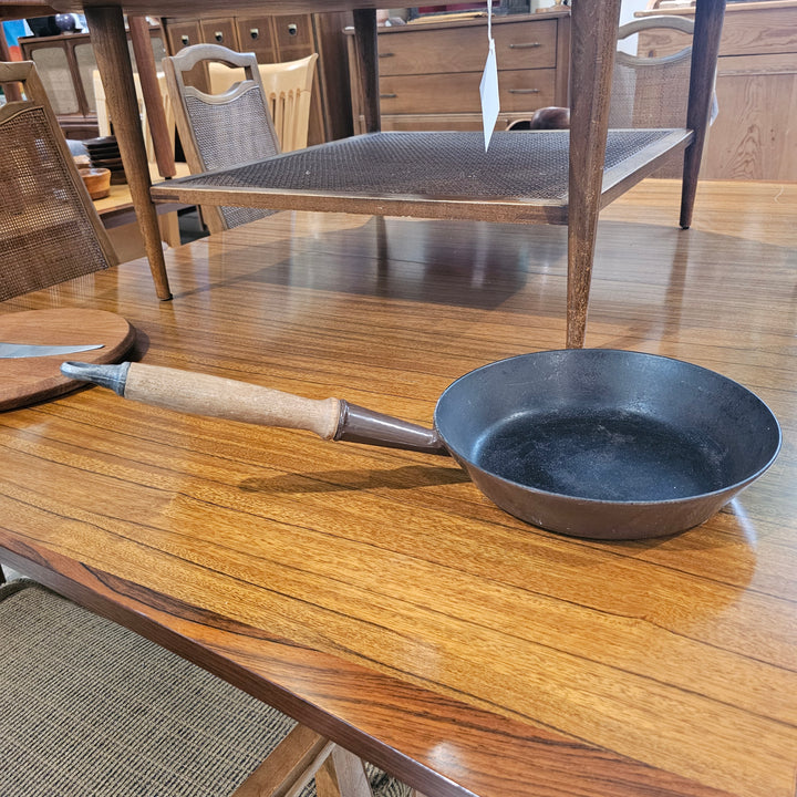 Le Creuset #24 Cast Iron Skillet