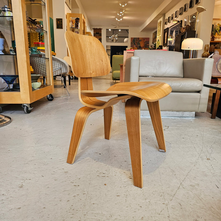 Eames DCW Plywood Chair