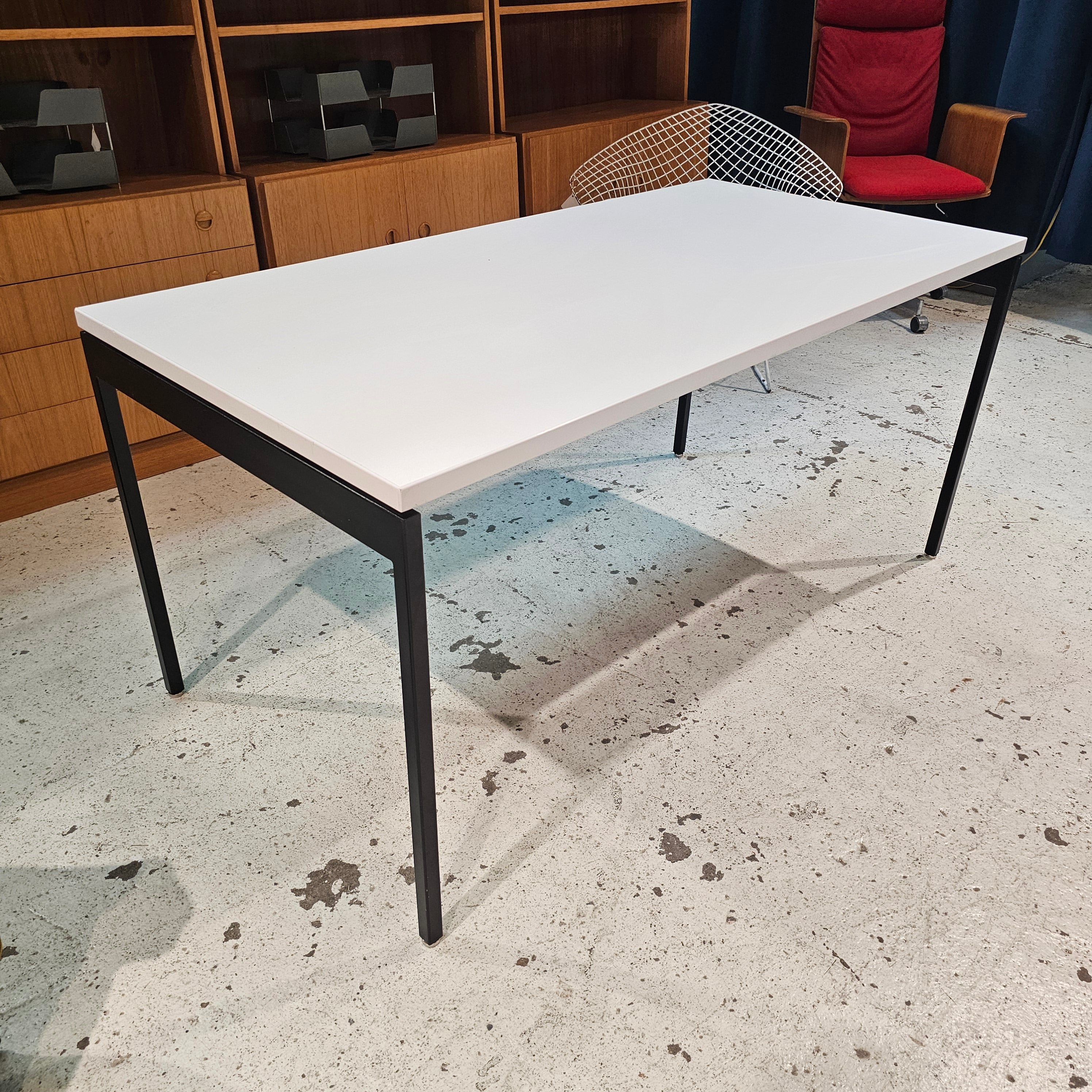 Knoll Antenna Desk Computer Table - Thumbnail 3