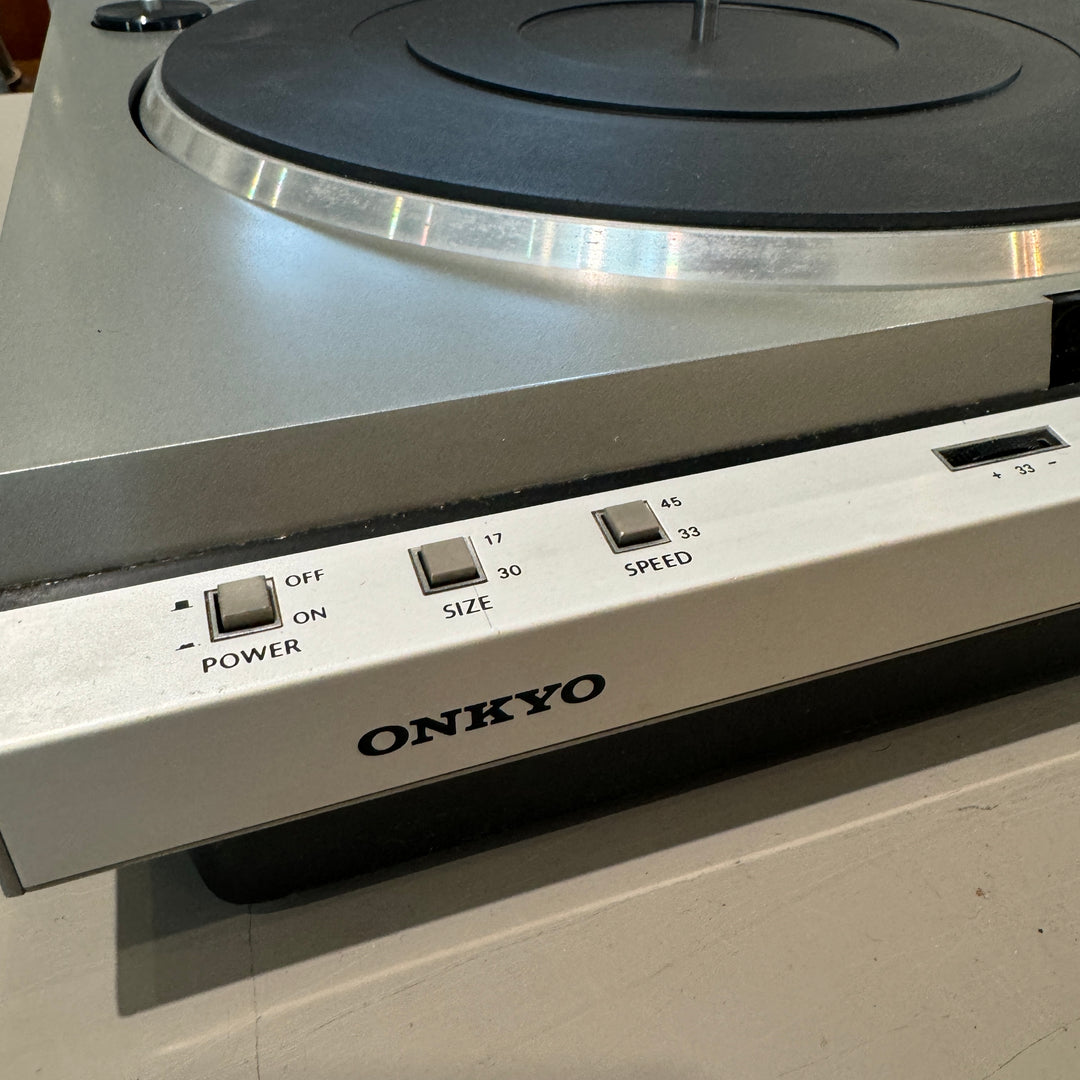 Onkyo CP-1020F Turntable