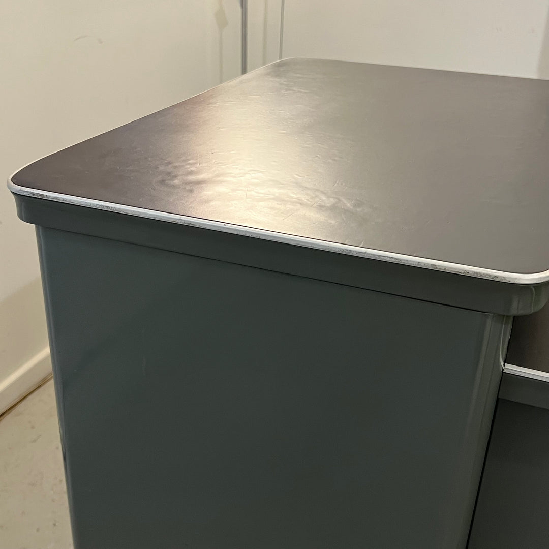 GF Generalaire Bi-level Metal Tanker Desk