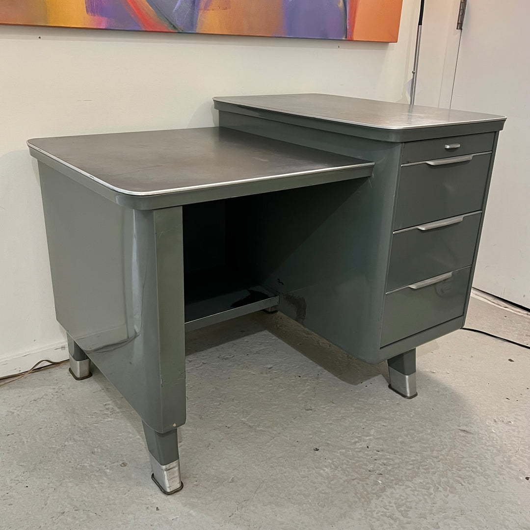 GF Generalaire Bi-level Metal Tanker Desk