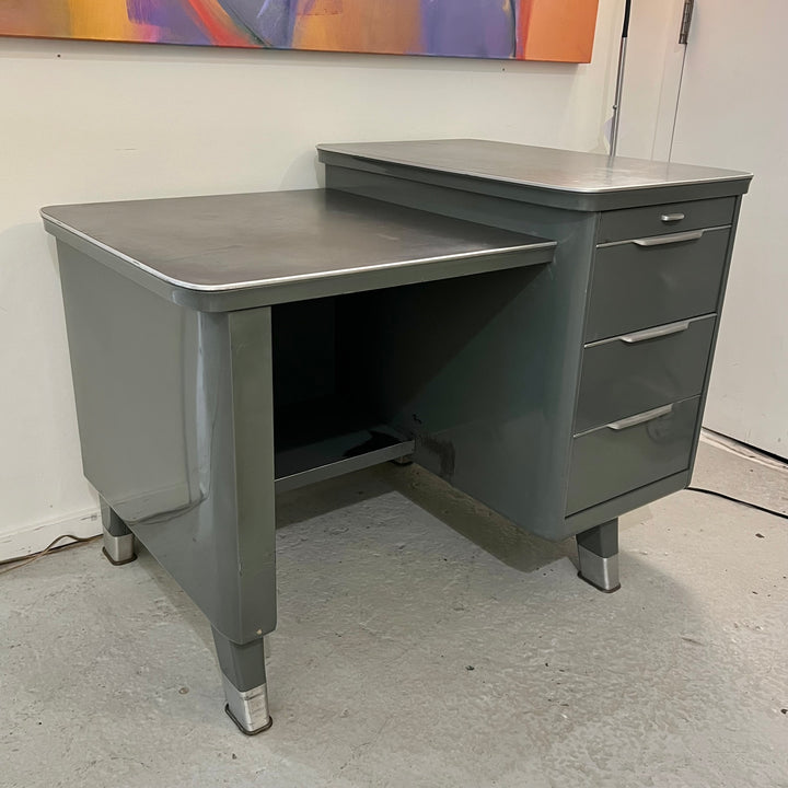 GF Generalaire Bi-level Metal Tanker Desk