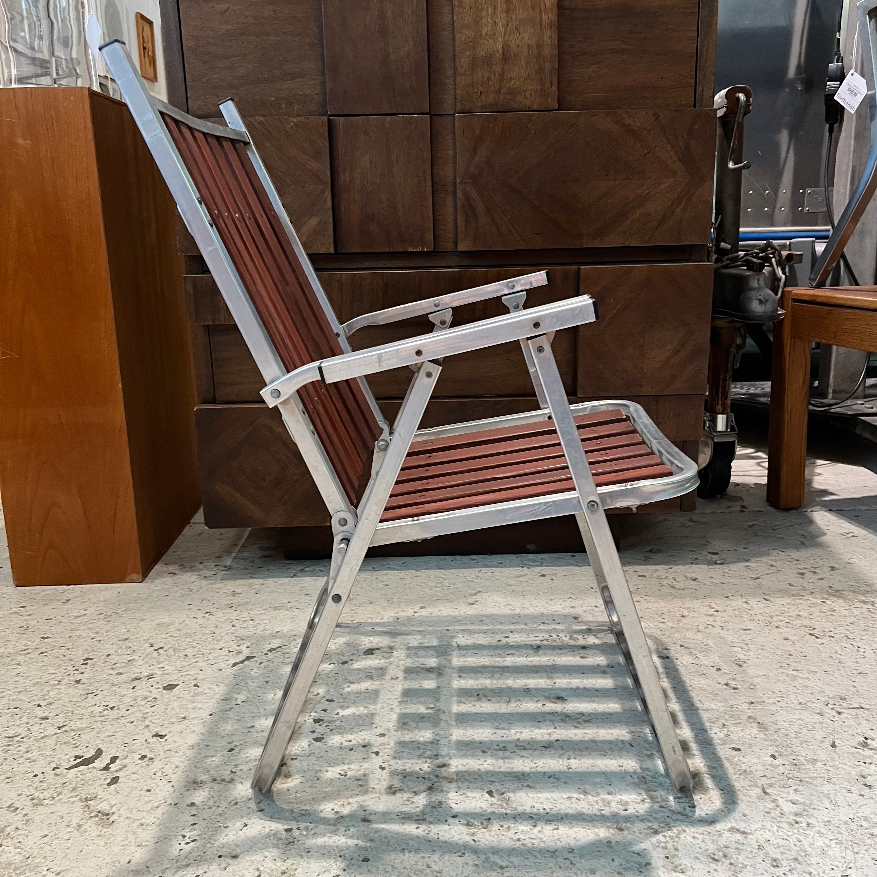 Wooden slatted folding chairs best sale