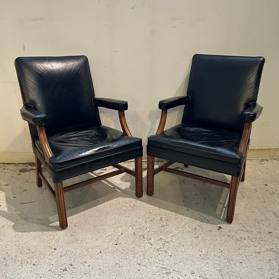 Classic DoMore Black Leather & Walnut Armchair