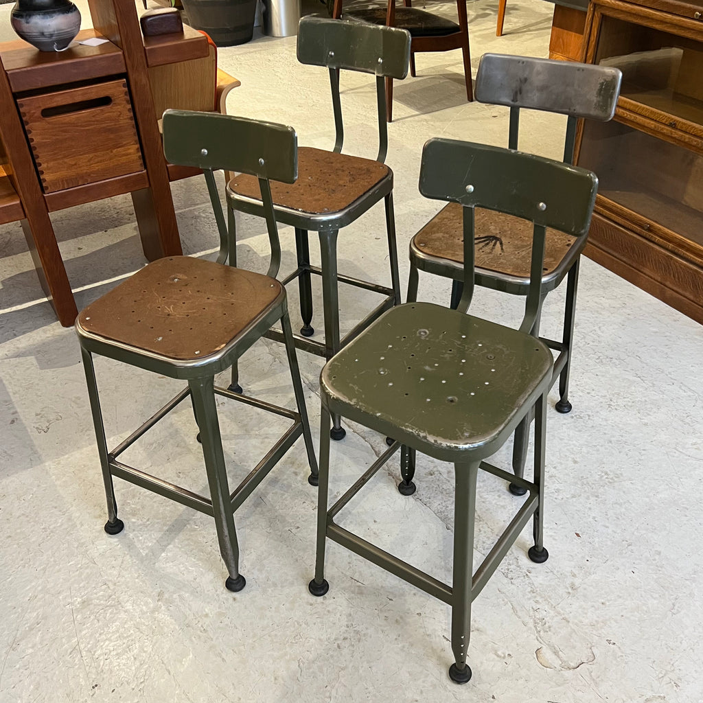 アメリカ製 LYON社 STOOL 【 LYON®︎ AURORA,ILL. 】 Heart of the Lyon: Industrial Lyon Stool, ca. 1940s