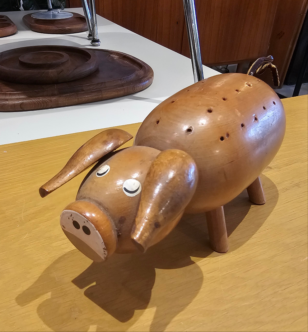 MCM Pig Themed Hors D'oeuvre Holder