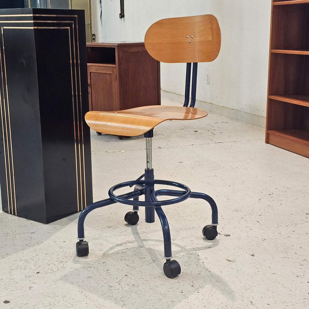 Toledo Style Drafting Stool