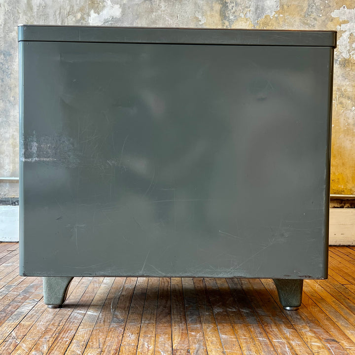 Globe Wernicke “Streamliner” Single Pedestal Tanker Desk